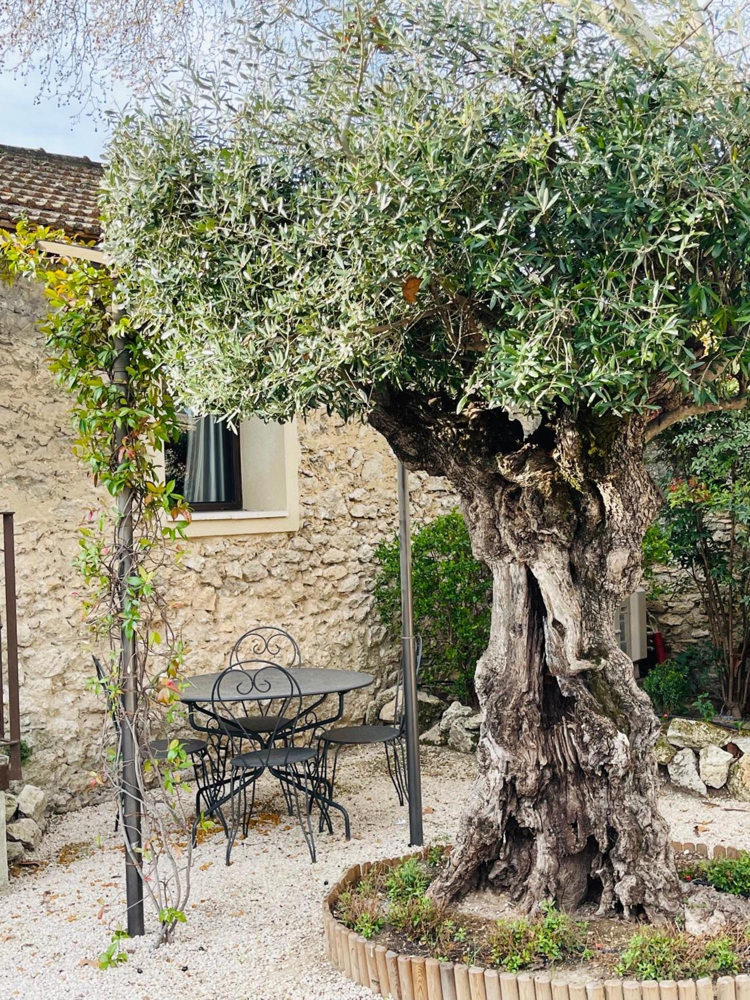 Robion en Luberon La Bastide Des Songes - Demeure D'Hotes מראה חיצוני תמונה